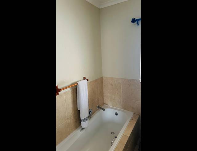 2 BEDROOM APARTMENT TO LET IN HESTEAPARK